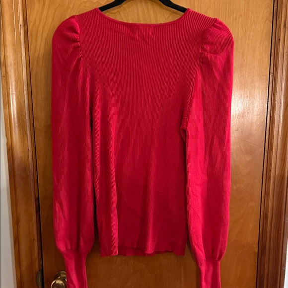 Questions Women's Ribbed Blouse - Picture 6 of 6